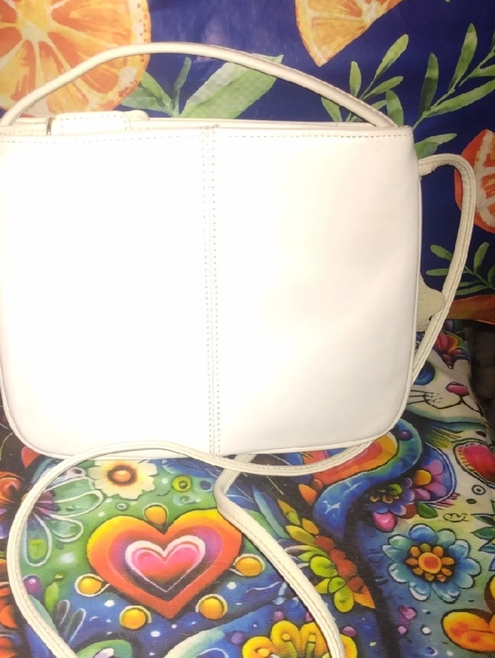 Giani Bernini White Crossbody Bag with Front Zip Pocket - Picture 2 of 4